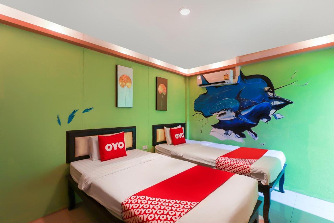Oyo 768 First Station Hotel Chiang Mai Exterior foto