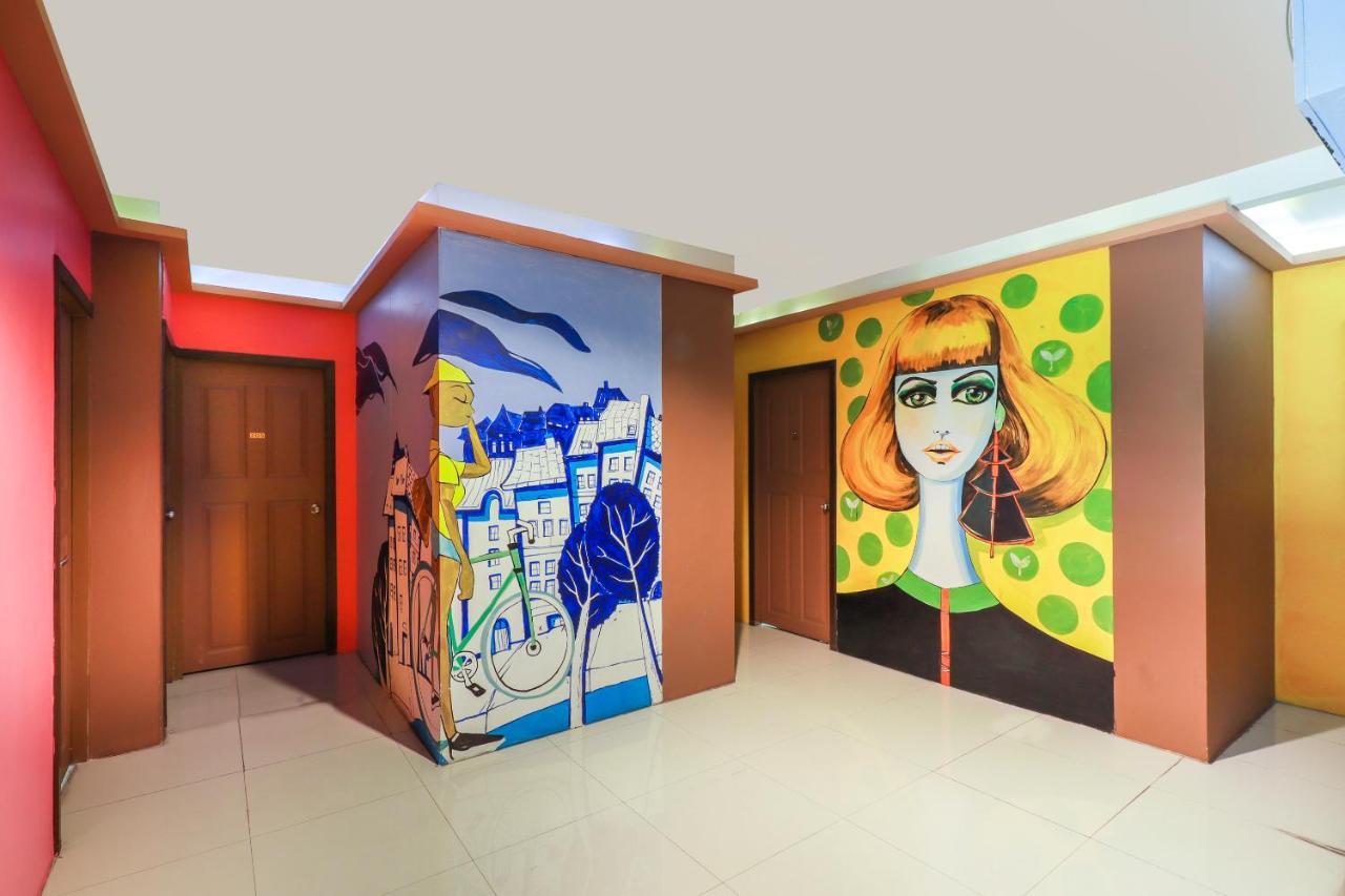 Oyo 768 First Station Hotel Chiang Mai Exterior foto